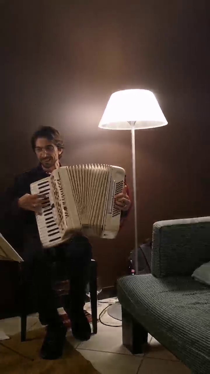 Cristian suona per noi